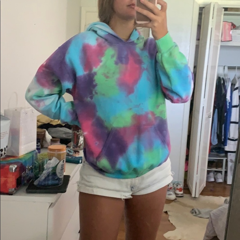 tie dye hoodie